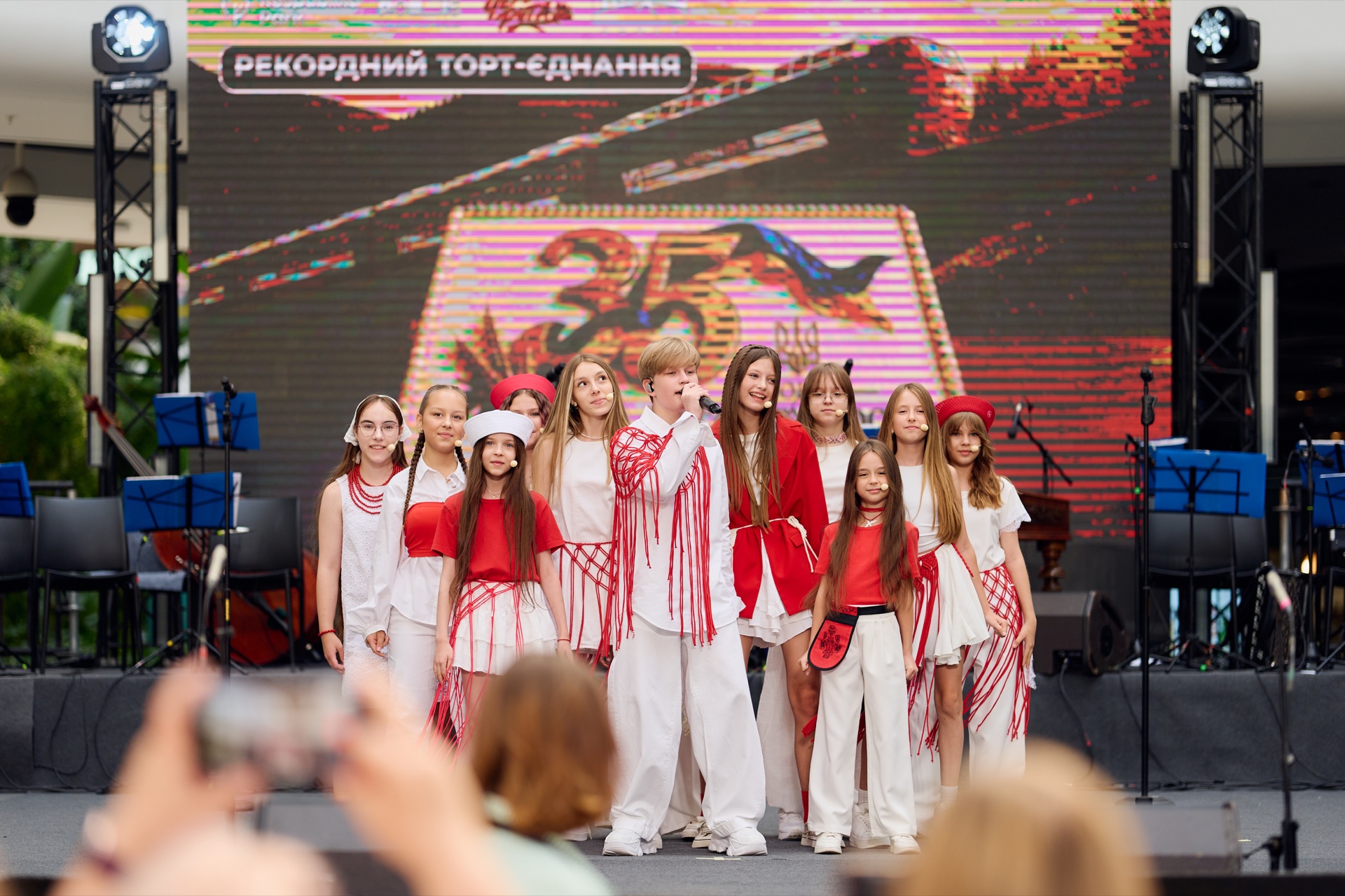 VYHOR під час концертного виступу
